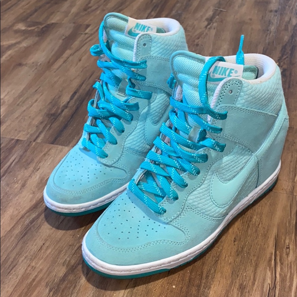 Nike Dunk Sky Hi Women’s Sneaker